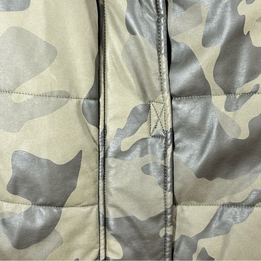 Bagatelle NYC Olive Green Camouflage Coated Puffer Jacket Size M - Picture 8 of 13